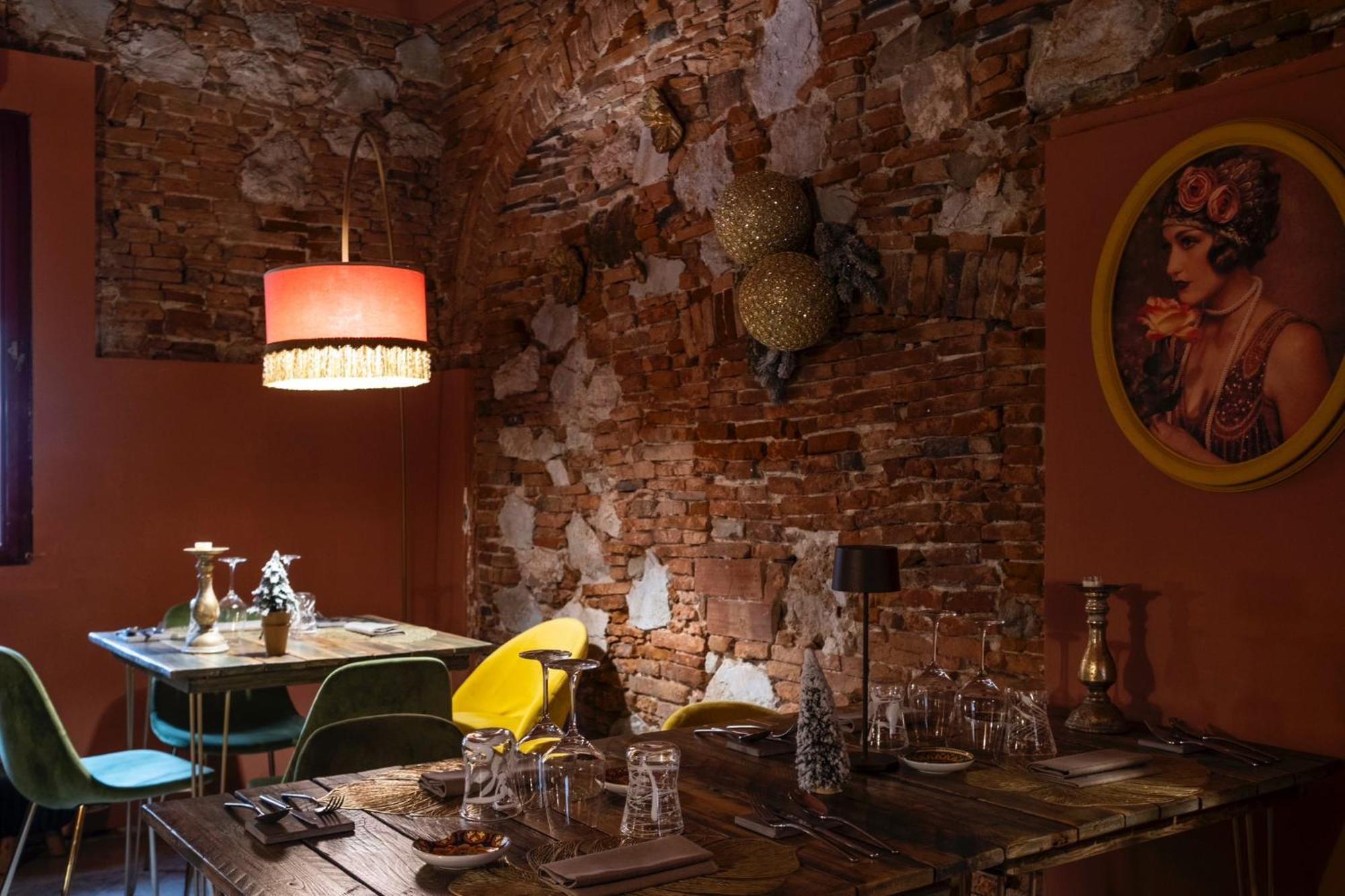 Art Suite Gallery - Tuscany - Medieval Town Close To Florence, Pisa, Lucca, Chianti Zone, Versilia Santa Maria a Monte Ngoại thất bức ảnh